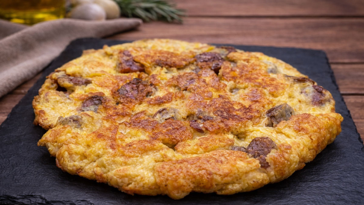 ricetta di carnevale frittata salsiccia secca saporido