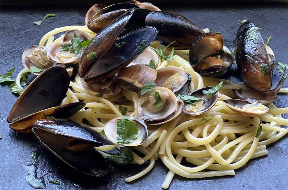 Linguine con Cozze e Vongole: il Primo di Mare che Conquista Tutti