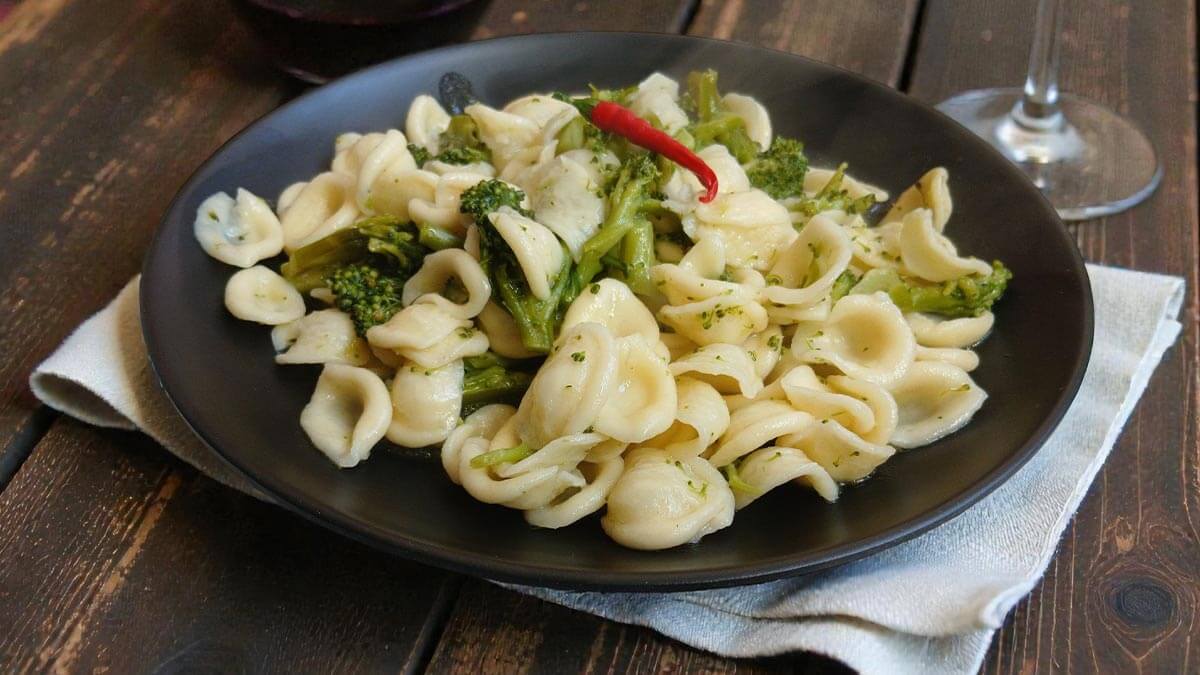 Prepara Le Orecchiette Con I Broccoli E Porta In Tavola Un Primo Semplice, Sano E Autentico