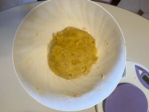 impasto biscotti prugne e frutta secca saporido