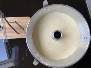 impasto nello stampo chiffon cake saporido
