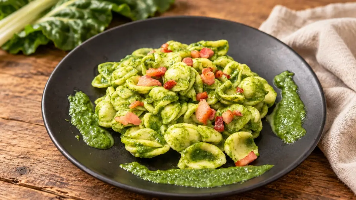 Orecchiette con Crema di Bietola e Pancetta